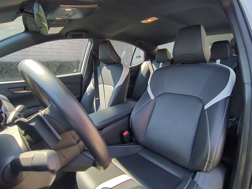 Thumbnail: 2025 Toyota Camry - 25