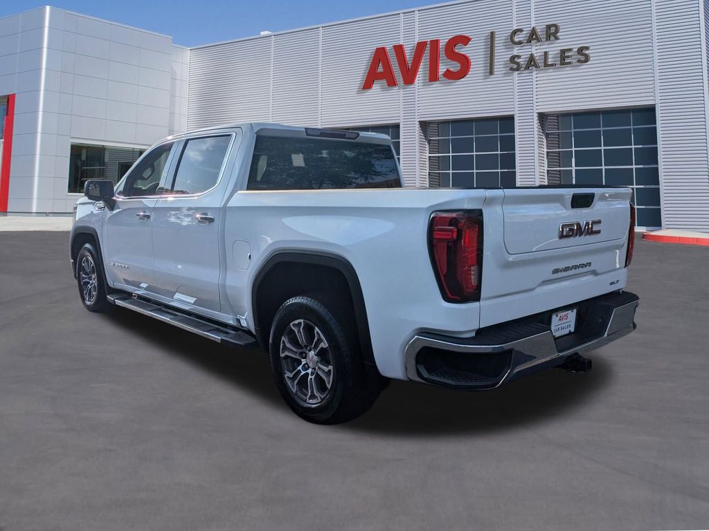 2024 GMC Sierra 1500 SLT 9
