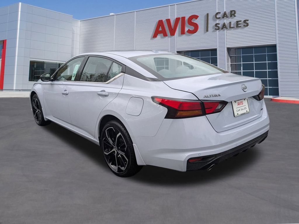 Thumbnail: 2025 Nissan Altima - 9
