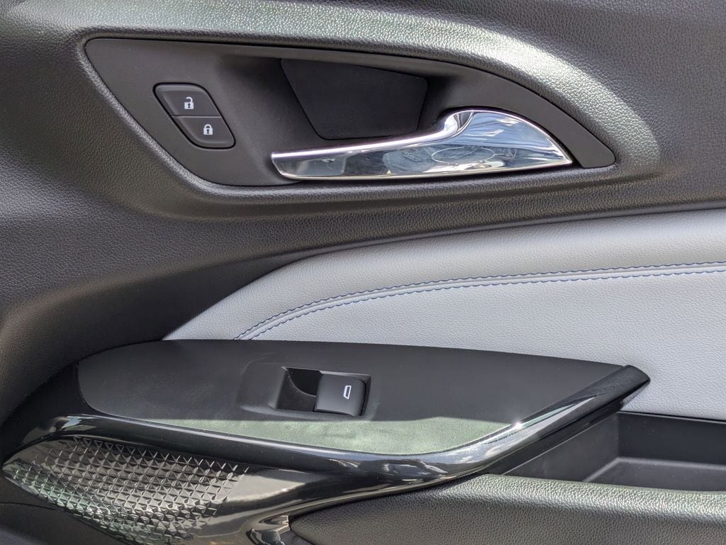 Thumbnail: 2025 Chevrolet Trax - 32