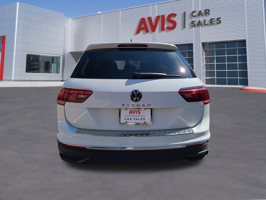 Thumbnail: 2024 Volkswagen Tiguan - 7