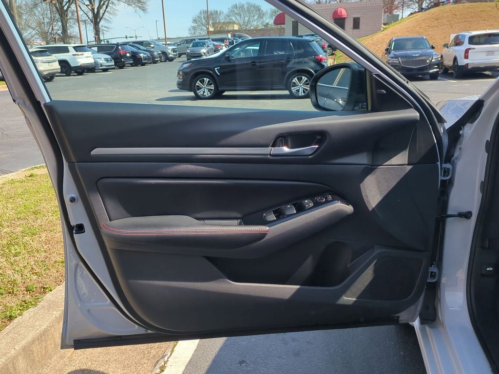 Thumbnail: 2025 Nissan Altima - 11