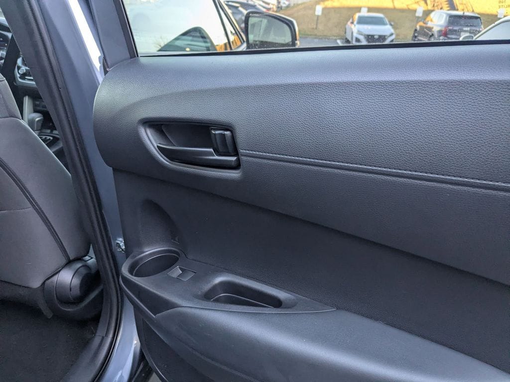 Thumbnail: 2025 Toyota Corolla Cross - 28