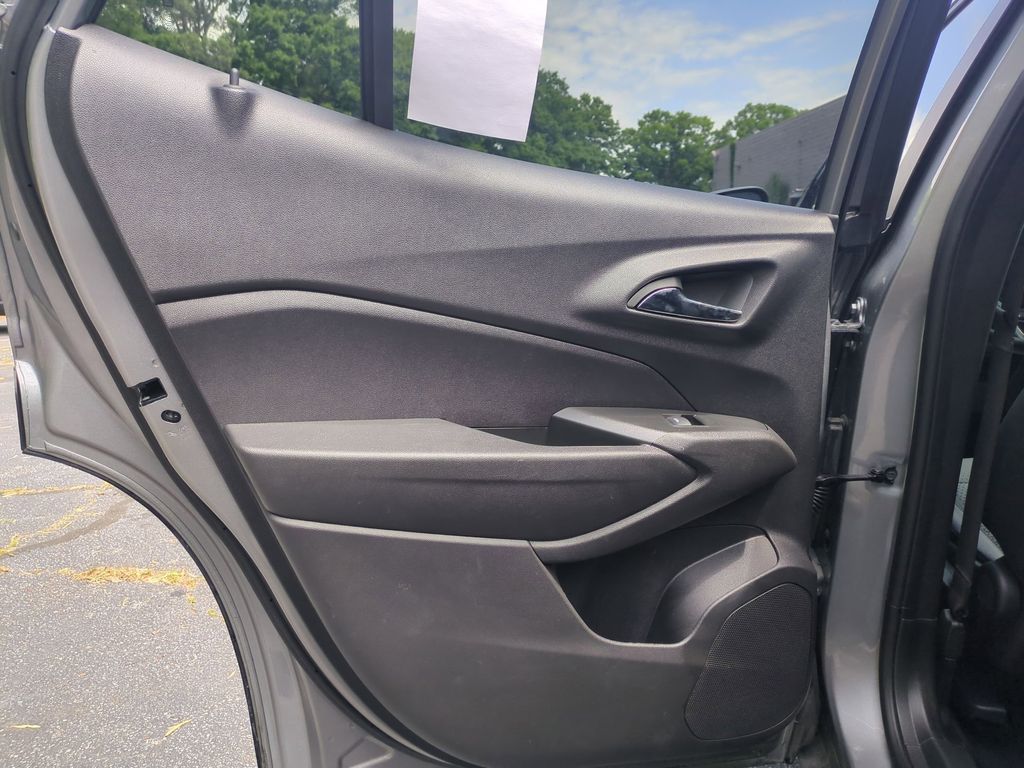 Thumbnail: 2025 Chevrolet Trax - 26