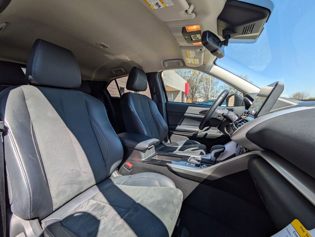 Thumbnail: 2025 Mitsubishi Eclipse Cross - 30