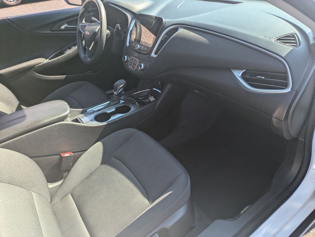 Thumbnail: 2024 Chevrolet Malibu - 34