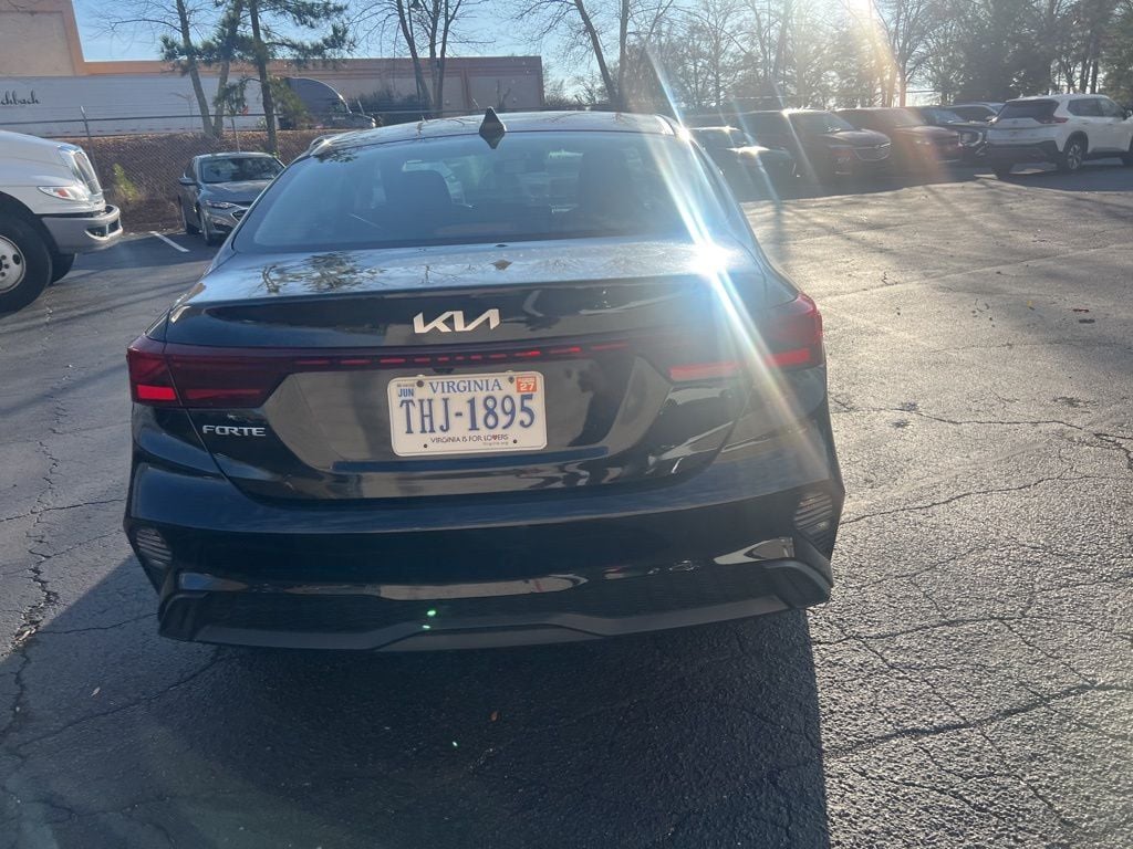 Thumbnail: 2023 Kia Forte - 12