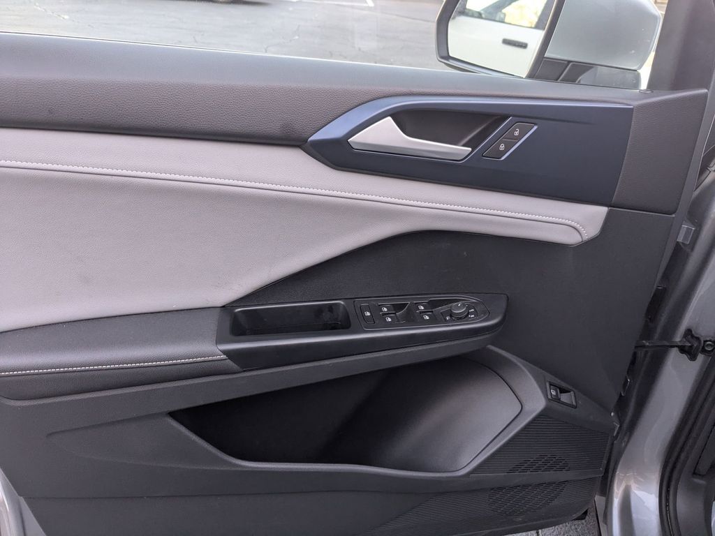 Thumbnail: 2024 Volkswagen Taos - 11