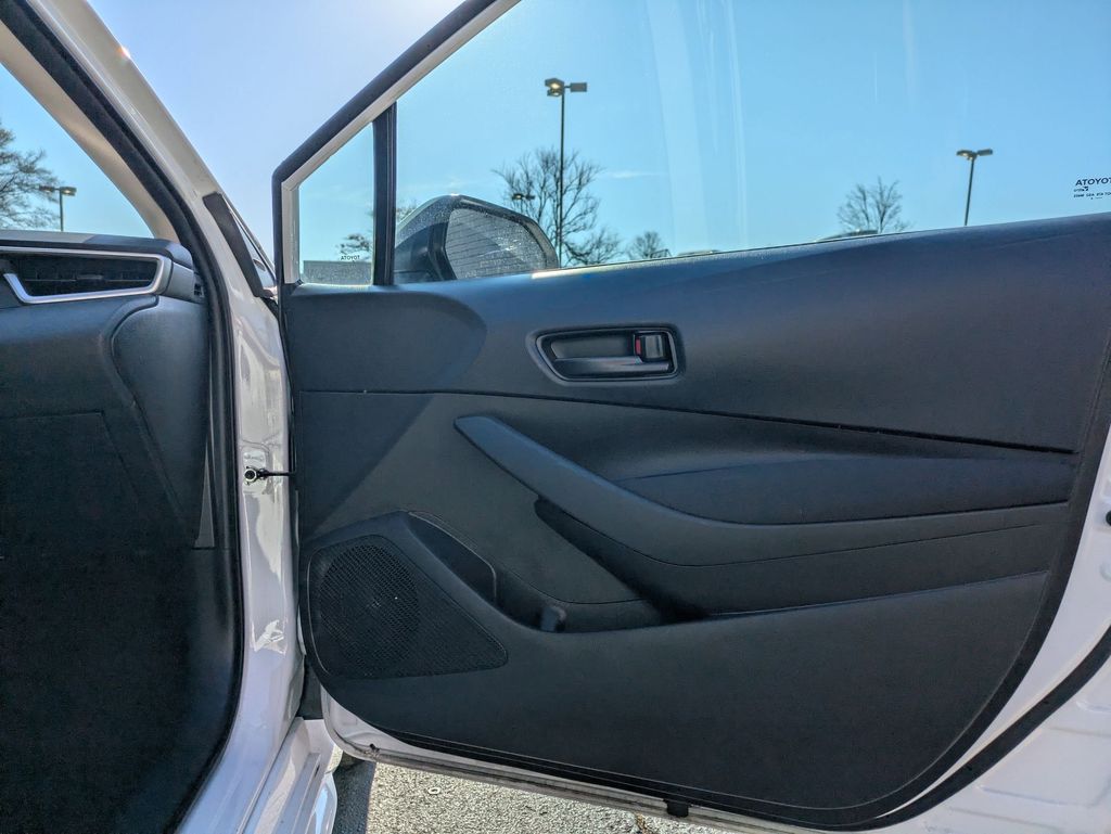 Thumbnail: 2024 Toyota Corolla - 32