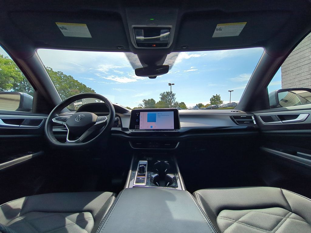 2025 Volkswagen Atlas Cross Sport SE w/Tech - Photo 22