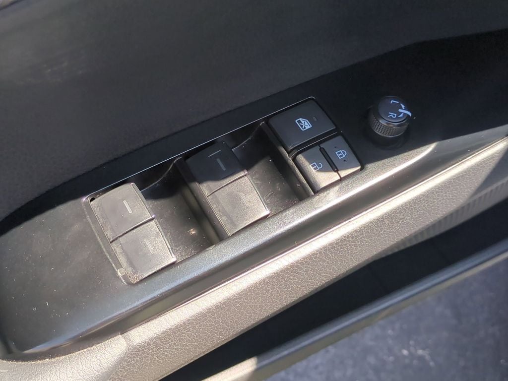 Thumbnail: 2025 Toyota Camry - 13