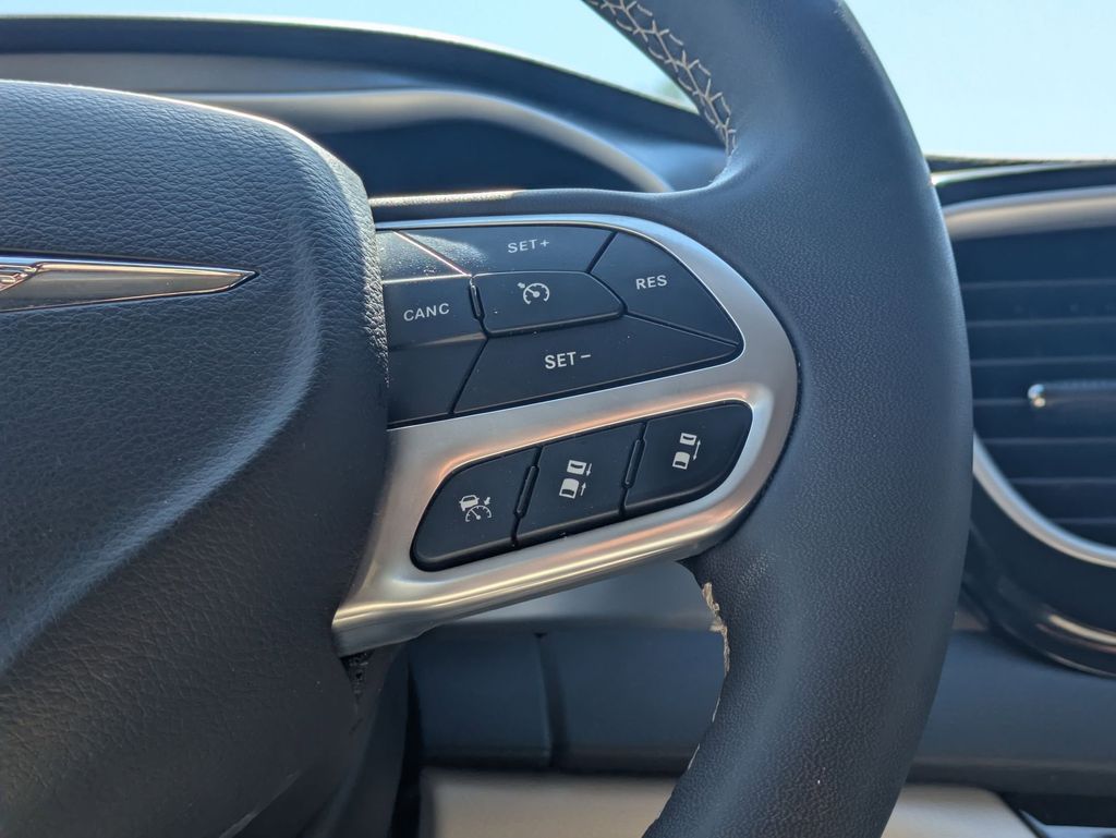 Thumbnail: 2024 Chrysler Pacifica - 23