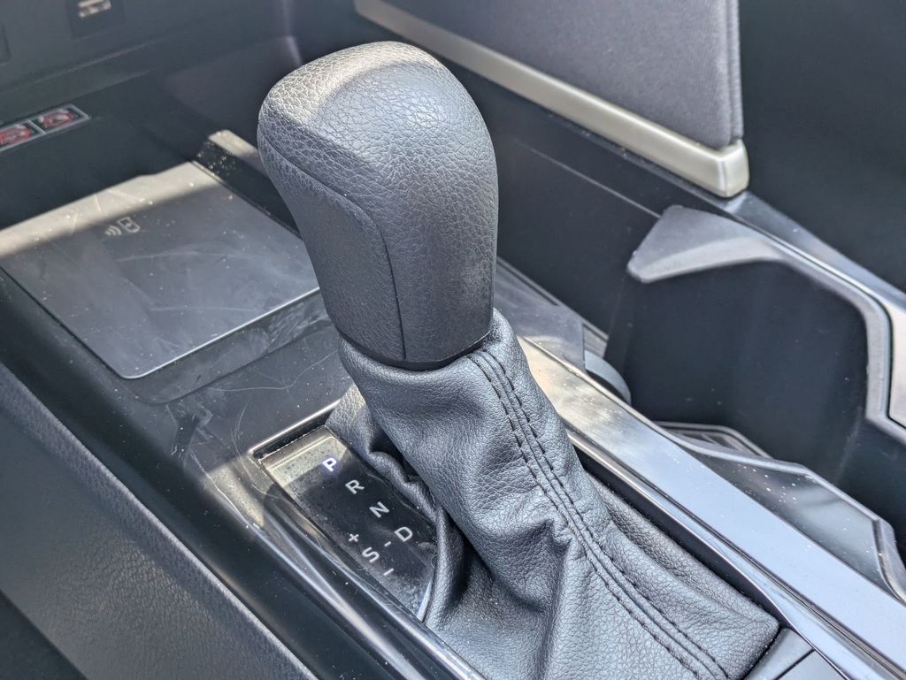Thumbnail: 2025 Toyota Camry - 17