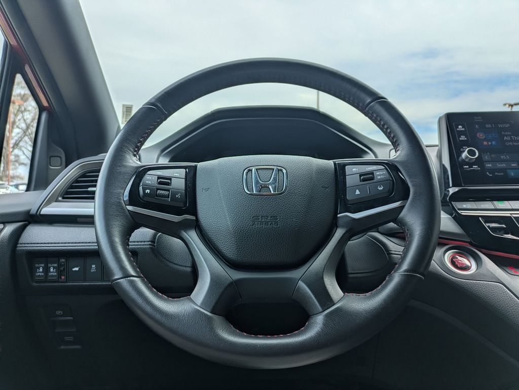 Thumbnail: 2025 Honda Odyssey - 21