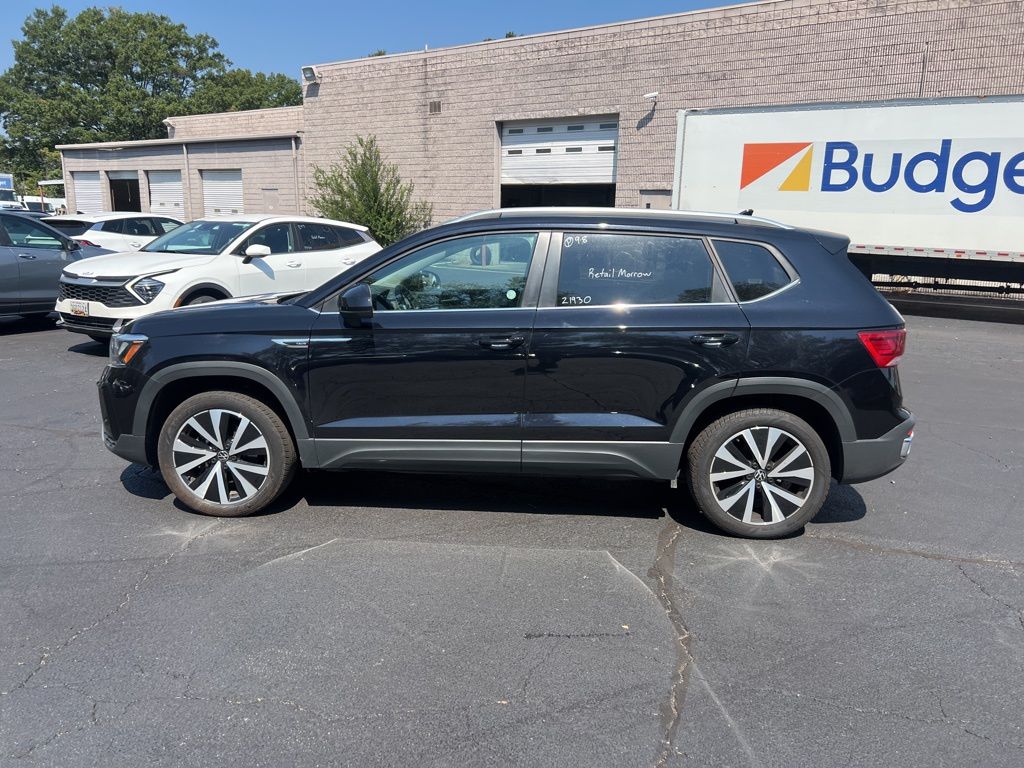 Thumbnail: 2024 Volkswagen Taos - 7
