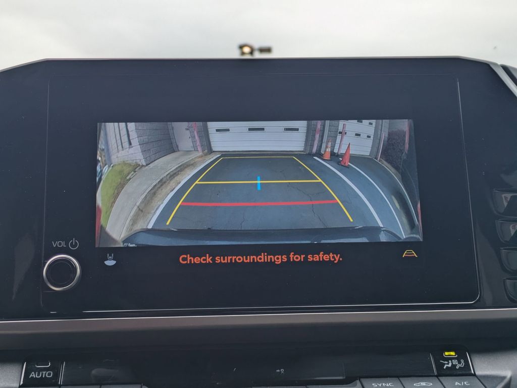 Thumbnail: 2025 Toyota Camry - 21