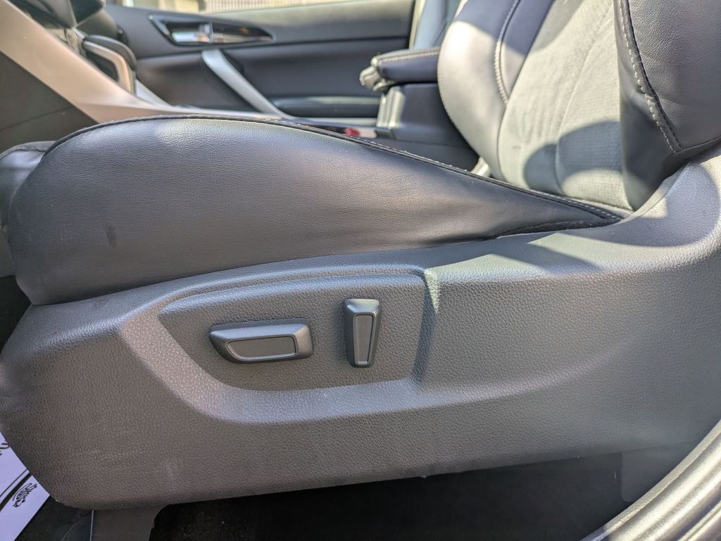 Thumbnail: 2025 Mitsubishi Eclipse Cross - 14