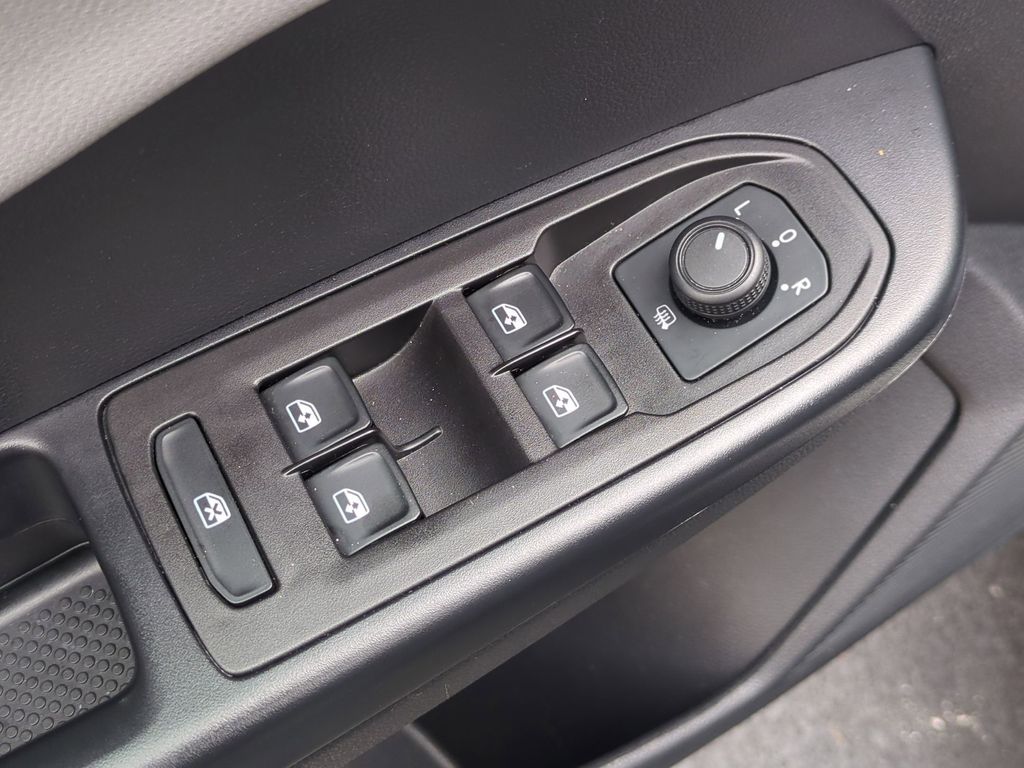 Thumbnail: 2024 Volkswagen Taos - 13