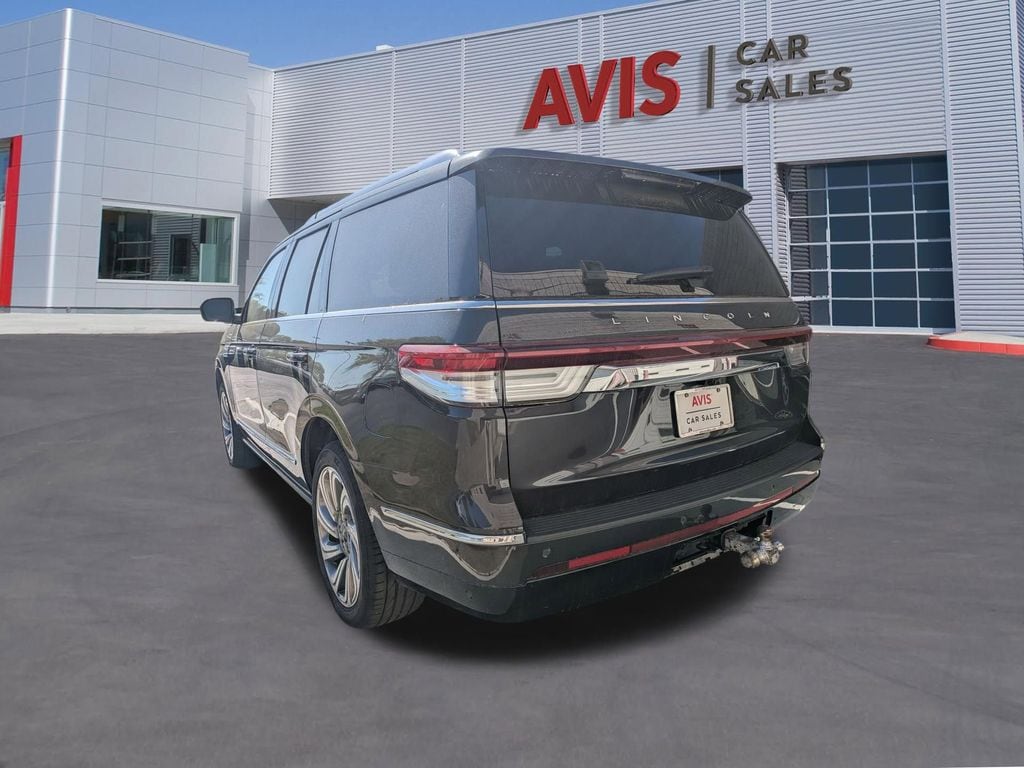 Thumbnail: 2023 Lincoln Navigator - 9