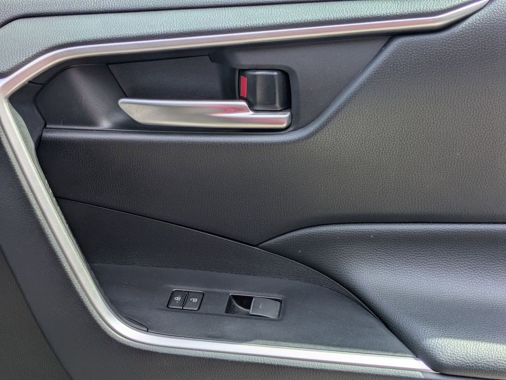 Thumbnail: 2025 Toyota RAV4 - 35