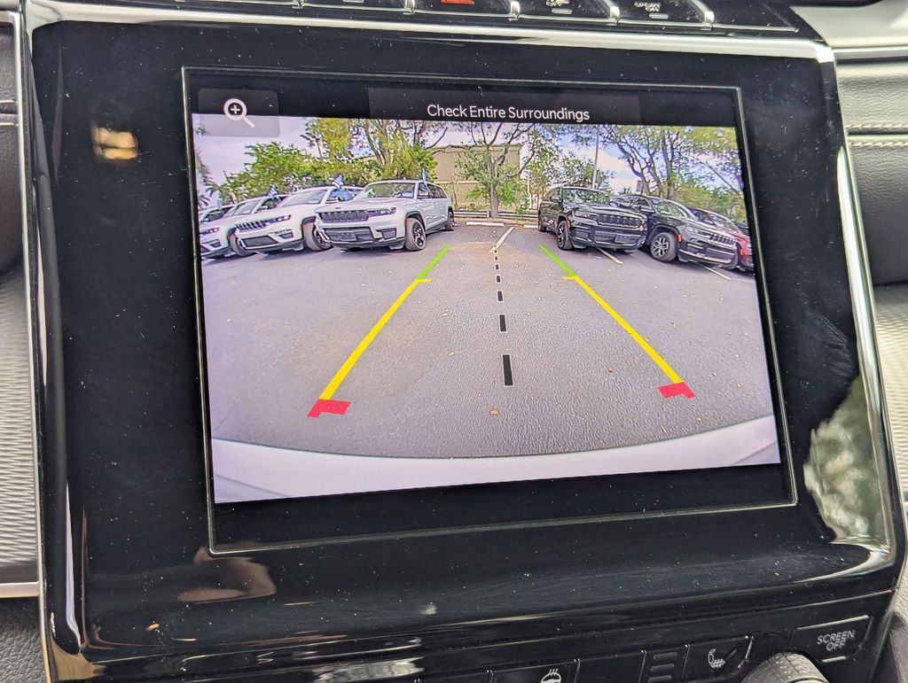 Thumbnail: 2024 Jeep Grand Cherokee L - 21