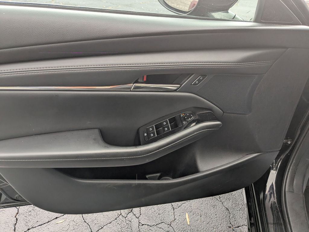 Thumbnail: 2025 Mazda Mazda3 - 9