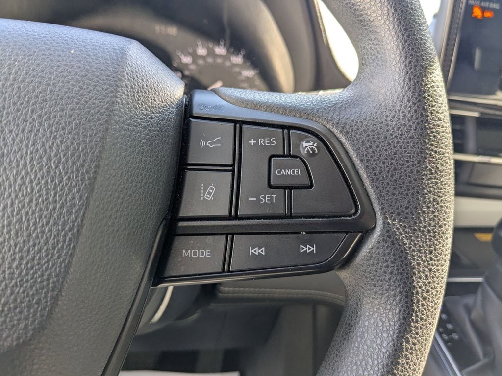 Thumbnail: 2025 Toyota Sienna - 16