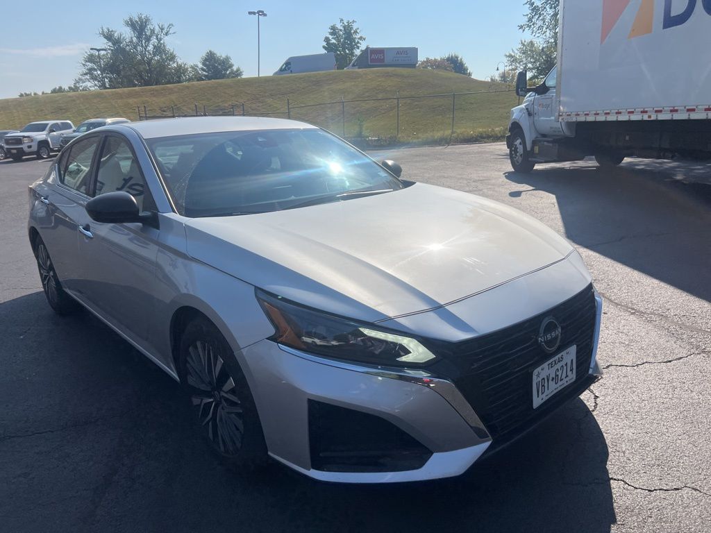 Thumbnail: 2024 Nissan Altima - 3