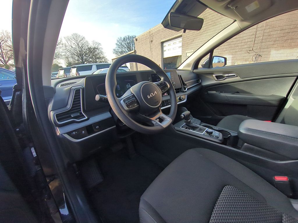 Thumbnail: 2024 Kia Sportage - 15