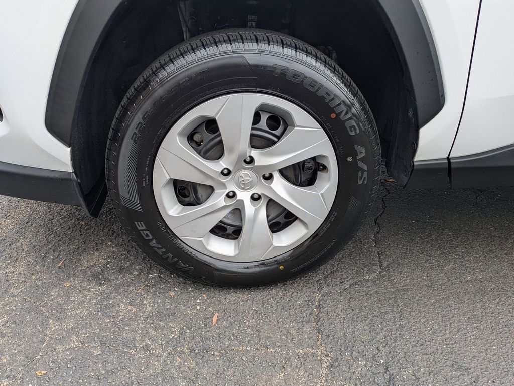 Thumbnail: 2024 Toyota RAV4 - 30