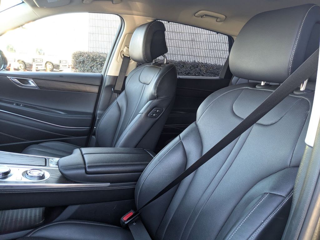 Thumbnail: 2024 Genesis GV80 - 22