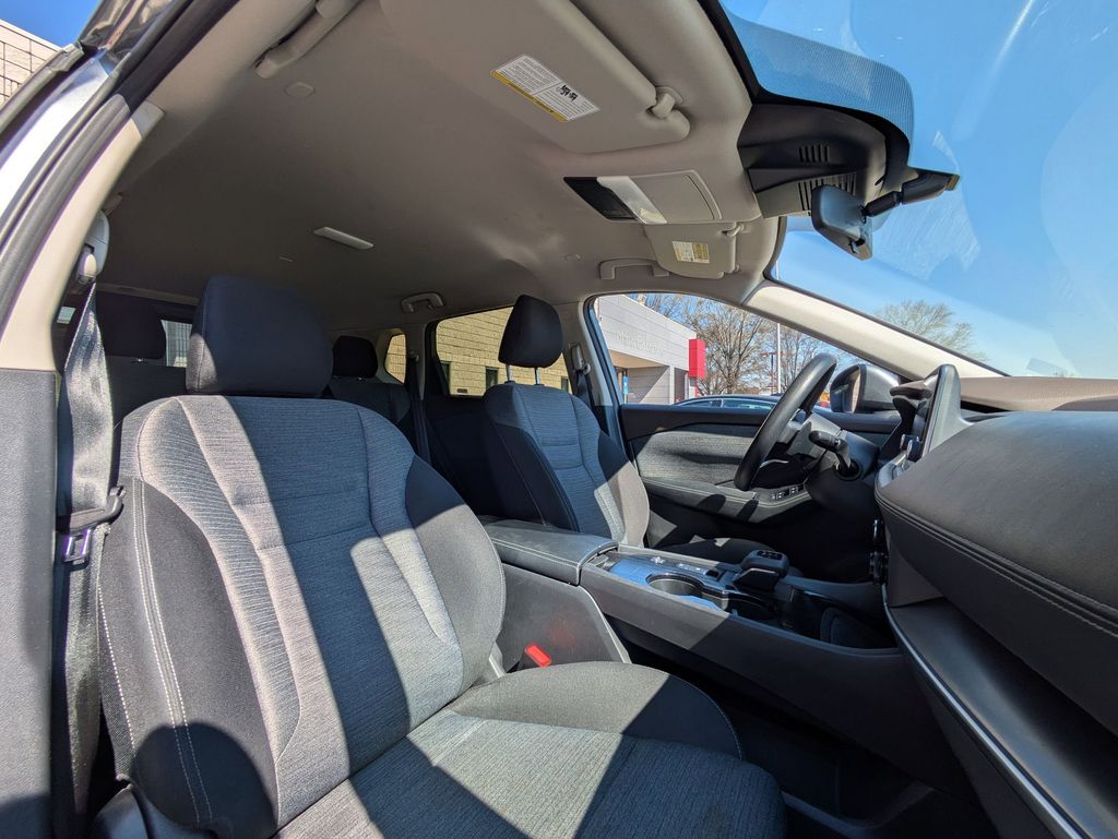 Thumbnail: 2023 Nissan Rogue - 28