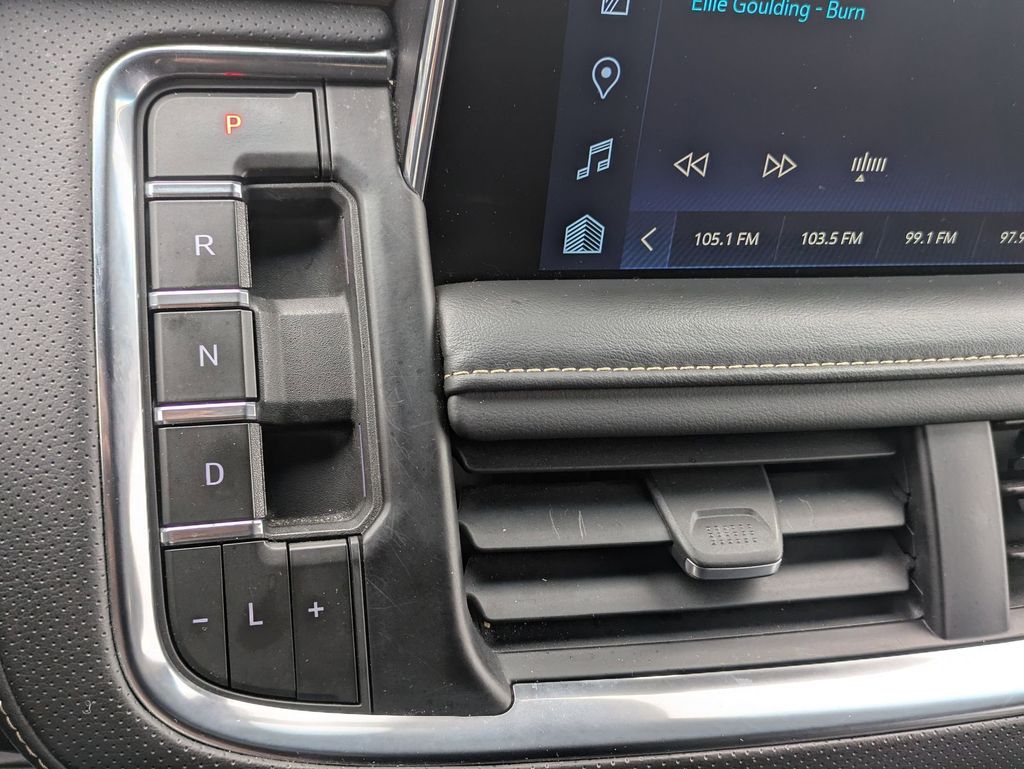 Thumbnail: 2023 Chevrolet Suburban - 19