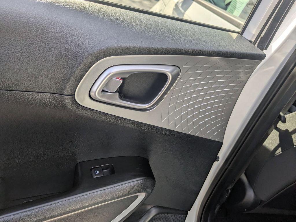 Thumbnail: 2024 Kia Soul - 27