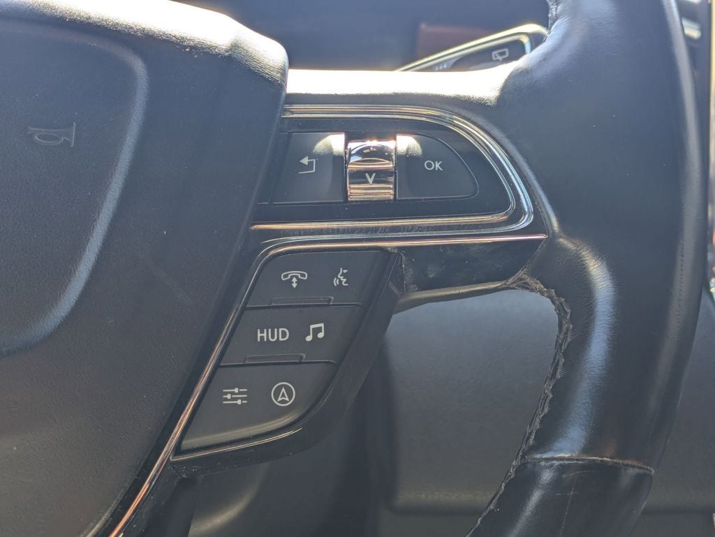 Thumbnail: 2023 Lincoln Navigator - 24