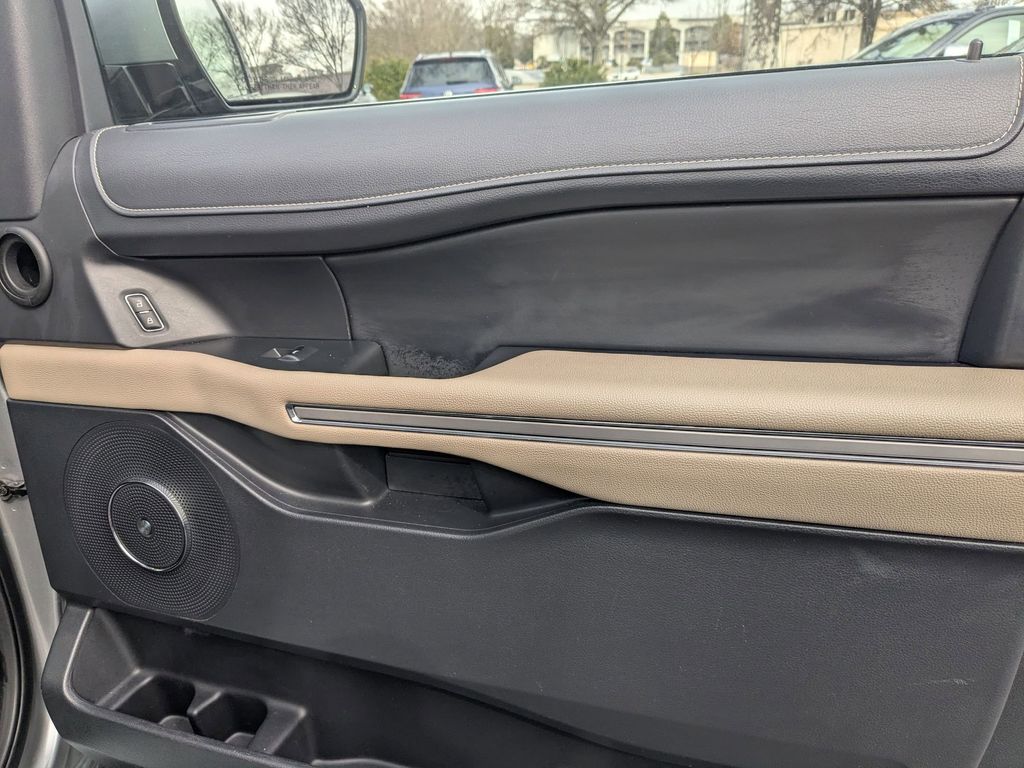 Thumbnail: 2024 Ford Expedition MAX - 34