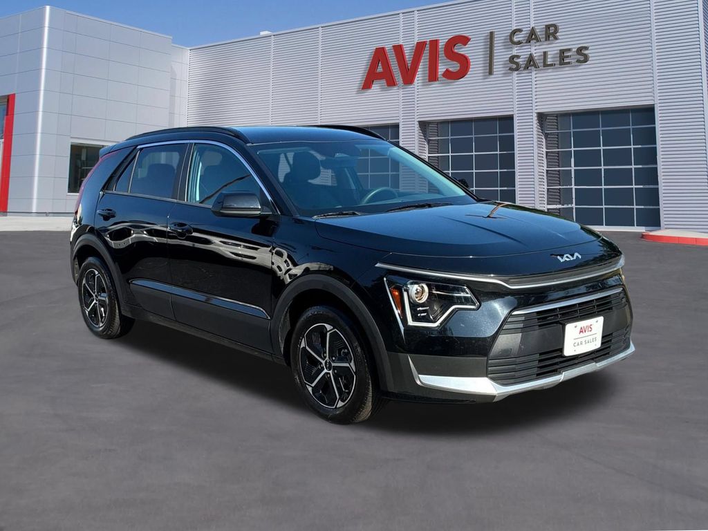 Thumbnail: 2025 Kia Niro - 3