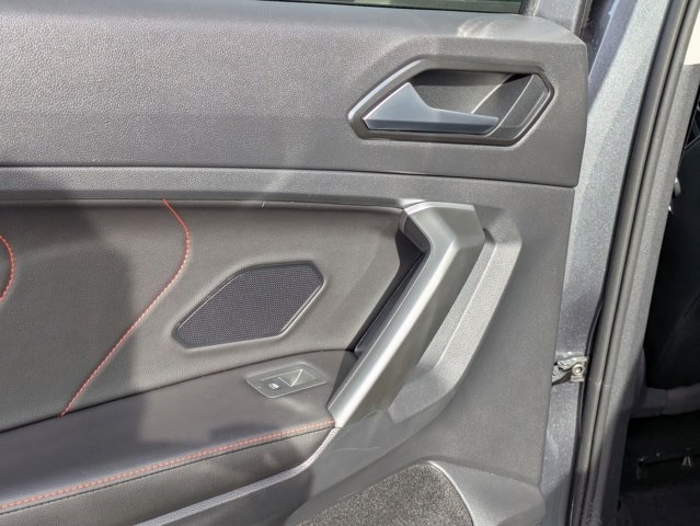 Thumbnail: 2024 Volkswagen Tiguan - 20