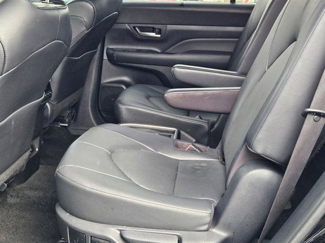 Thumbnail: 2025 Toyota Grand Highlander - 28