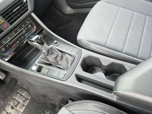 2025 Volkswagen Jetta SE - Photo 23