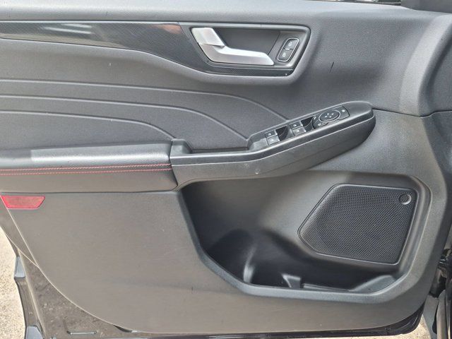 2025 Ford Escape ST-Line - Photo 11