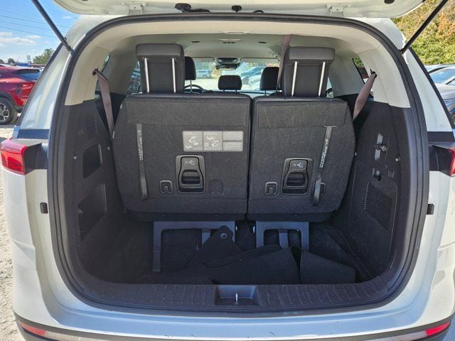 Thumbnail: 2024 Kia Carnival - 24