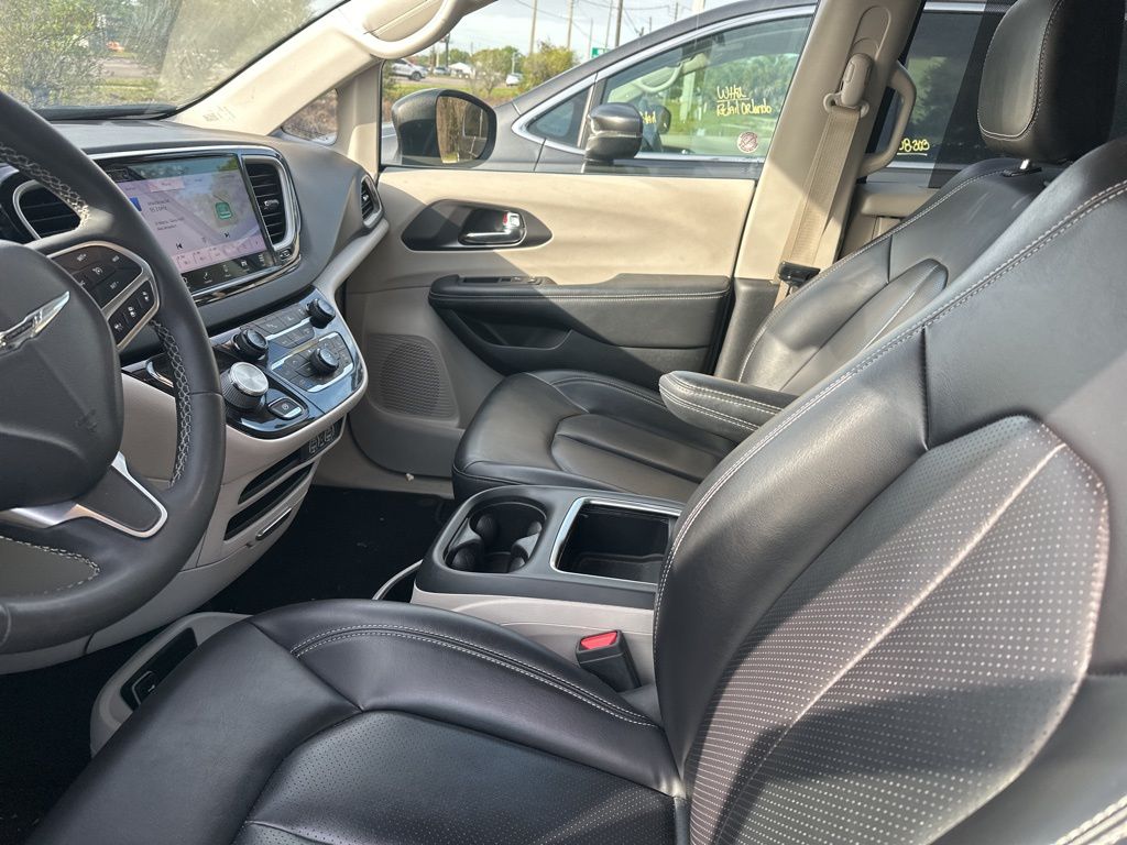Thumbnail: 2023 Chrysler Pacifica - 5