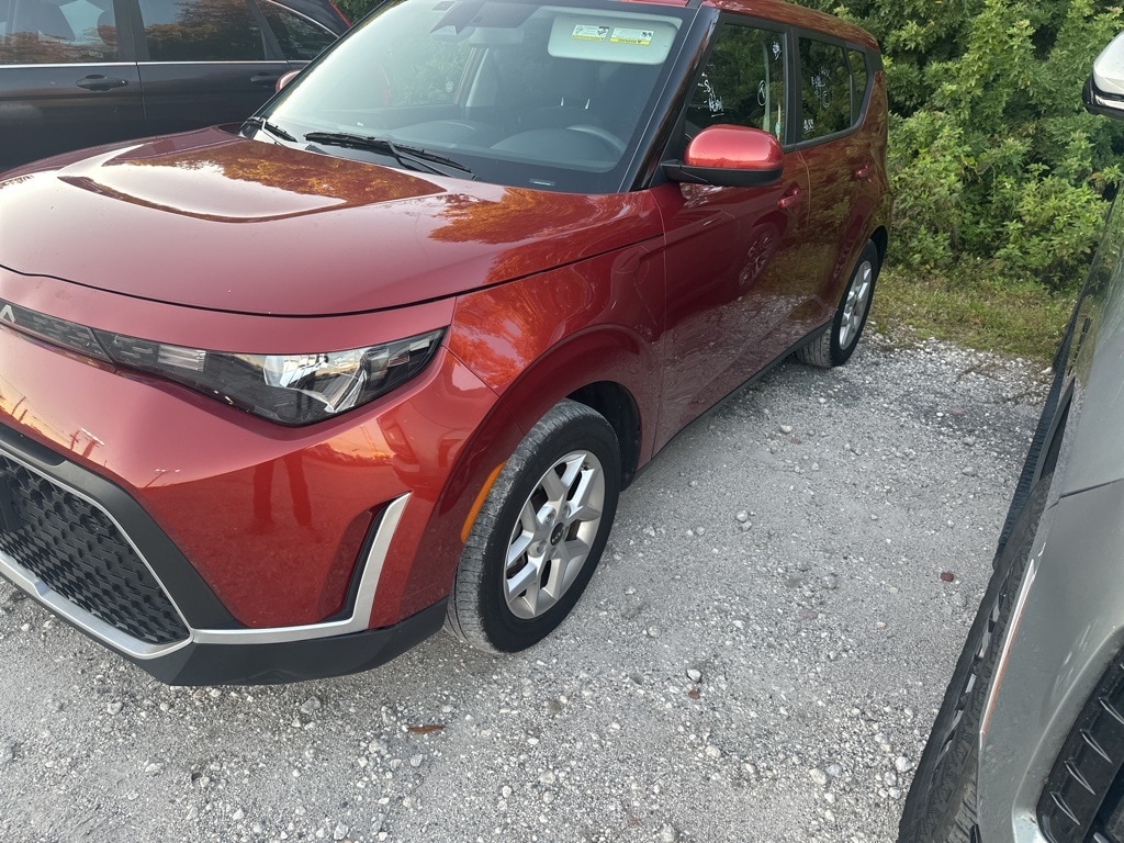 2024 Kia Soul LX's photo