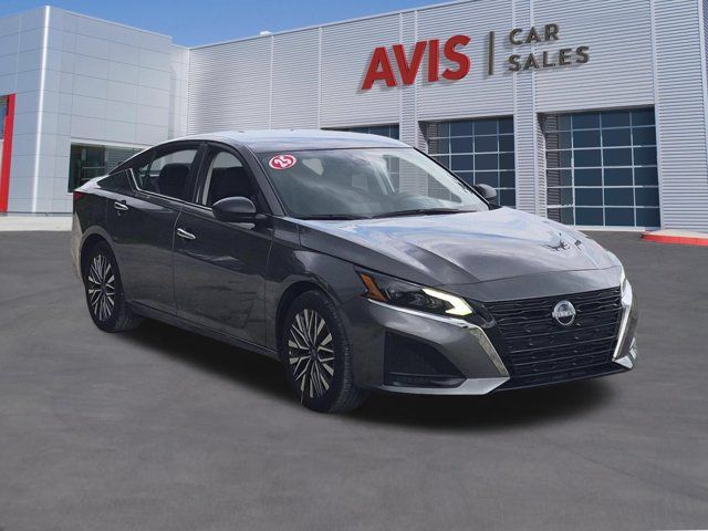 Thumbnail: 2025 Nissan Altima - 3