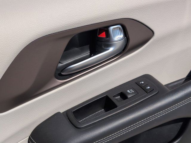 Thumbnail: 2024 Chrysler Voyager - 33