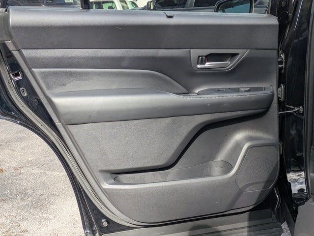 Thumbnail: 2025 Toyota Grand Highlander - 19