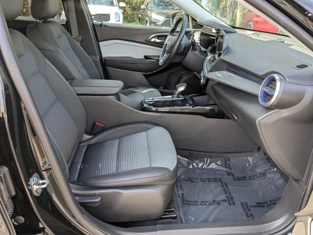 Thumbnail: 2025 Chevrolet Trax - 29