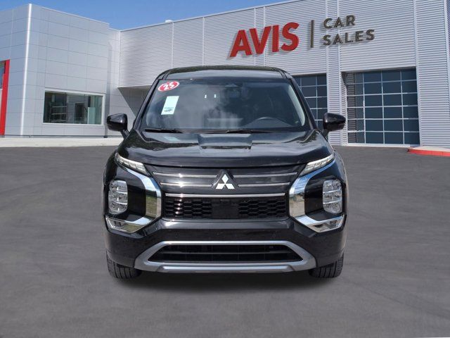 Thumbnail: 2025 Mitsubishi Outlander - 2
