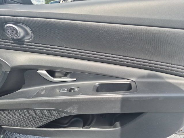 Thumbnail: 2025 Hyundai Elantra - 33